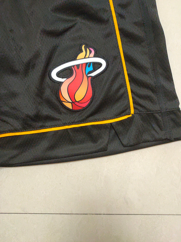 Size :S-M-L-XL-XXL-3XL--Miami heat shorts